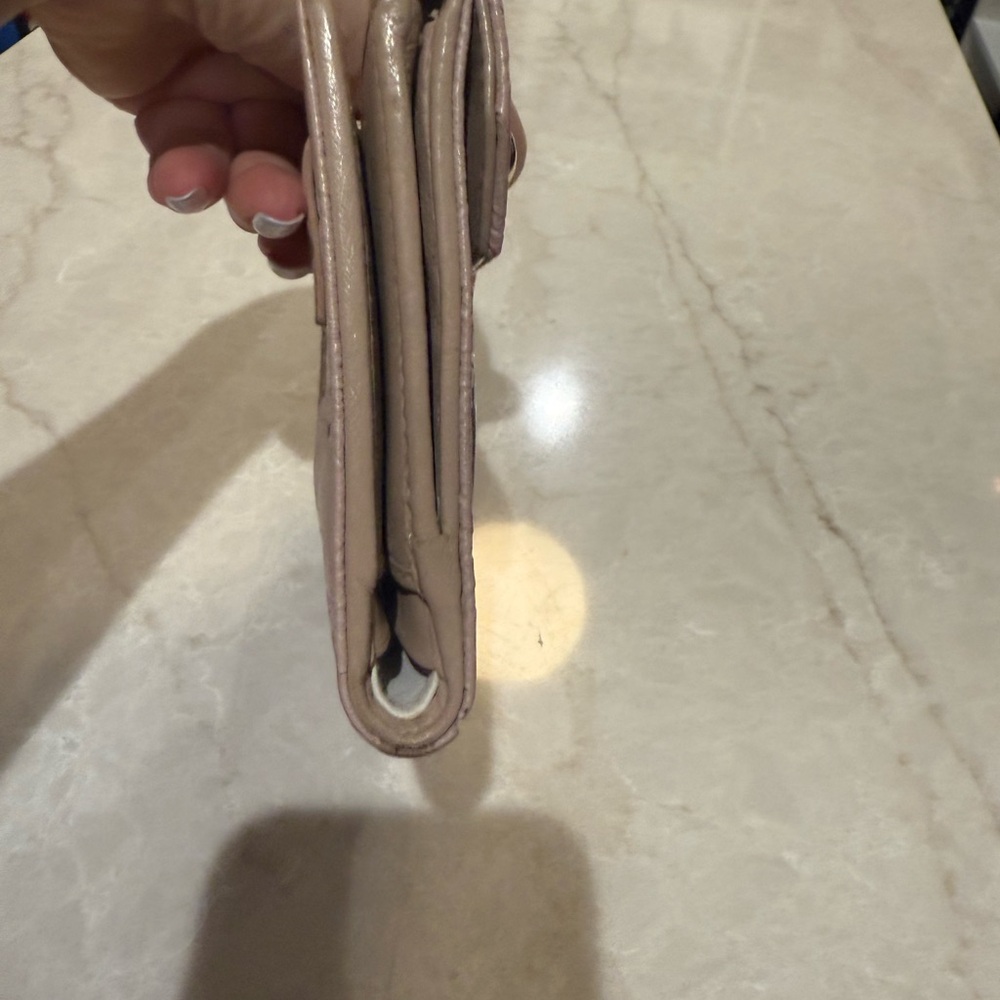 Salvatore Ferragamo Gancini leather beautiful dust rose wallet in chain  in EUC - Picture 14 of 16